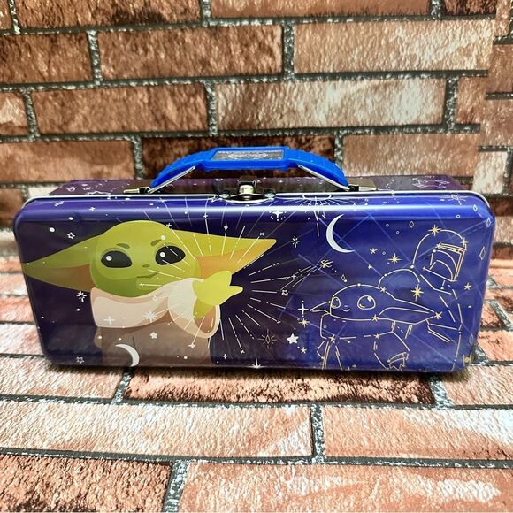 Star Wars The Mandalorian Grogu Tin Metal carrier box - Picture 4 of 11